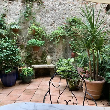 Casa Al Teatro *
